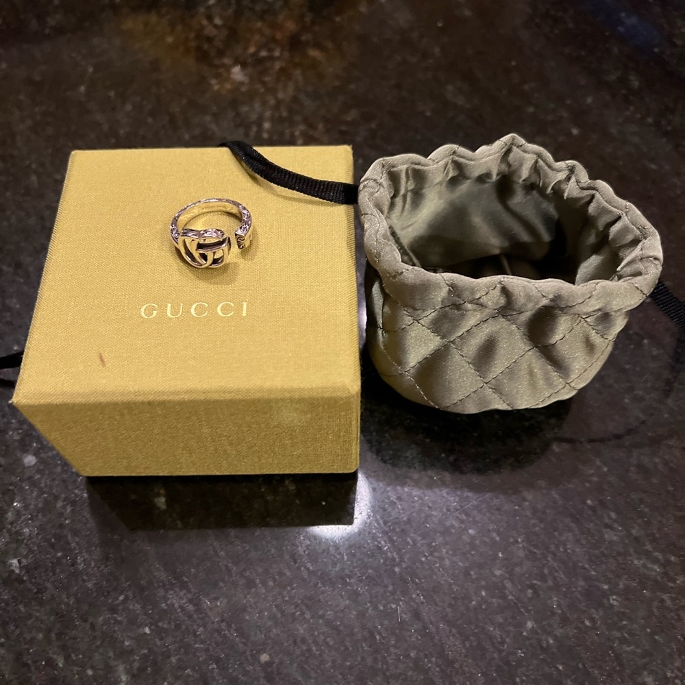 Gucci silver ring